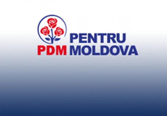 ALŢI DOI DEPUTAŢI AU PĂRĂSIT FRACŢIUNEA PDM ŞI S-AU ALĂTURAT GRUPULUI „PRO MOLDOVA”