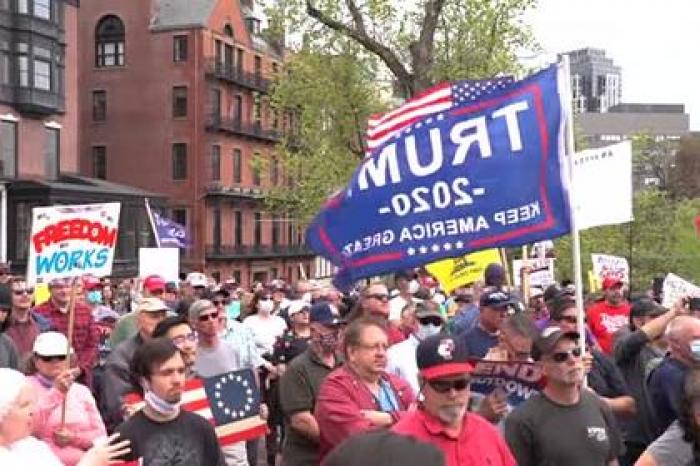 Американцы выступили с протестами против карантинных мер