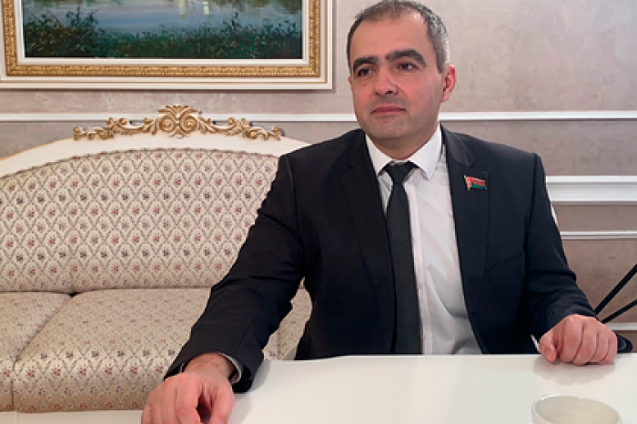 Белорусский политик снялся с выборов со словами «не могу быть проституткой»