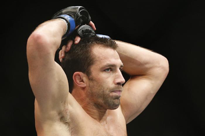 Бывший чемпион UFC рассказал о нападении «коронавирусного зомби»