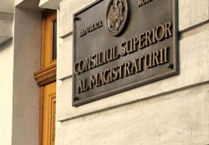 CSM A RESPINS CEREREA UNUI DEPUTAT SOCIALIST CARE A CERUT SANCŢIONAREA A TREI JUDECĂTORI AI CURŢII CONSTITUŢIONALE