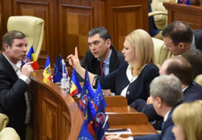 DOI FOŞTI DEPUTAŢI AI PDM S-AU ALĂTURAT ECHIPEI PARTIDULUI "ŞOR"