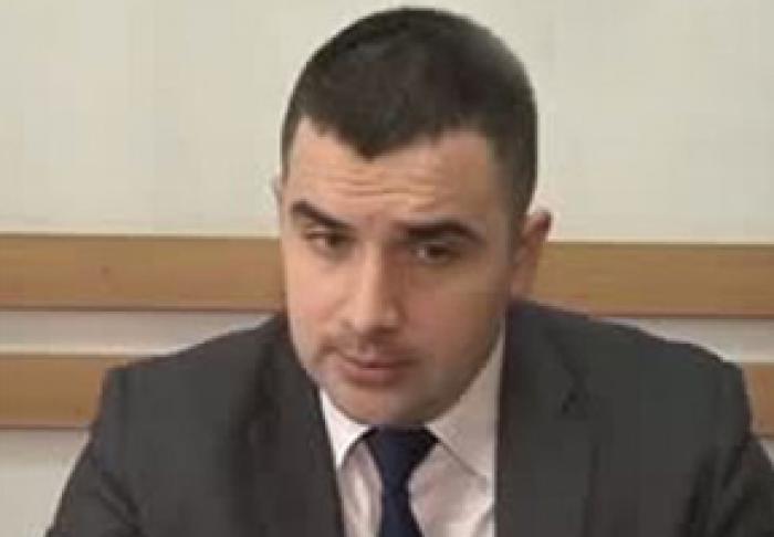 FOSTUL PROCUROR ROMAN STATNÎI ESTE ACUZAT DE ESCROCHERIE