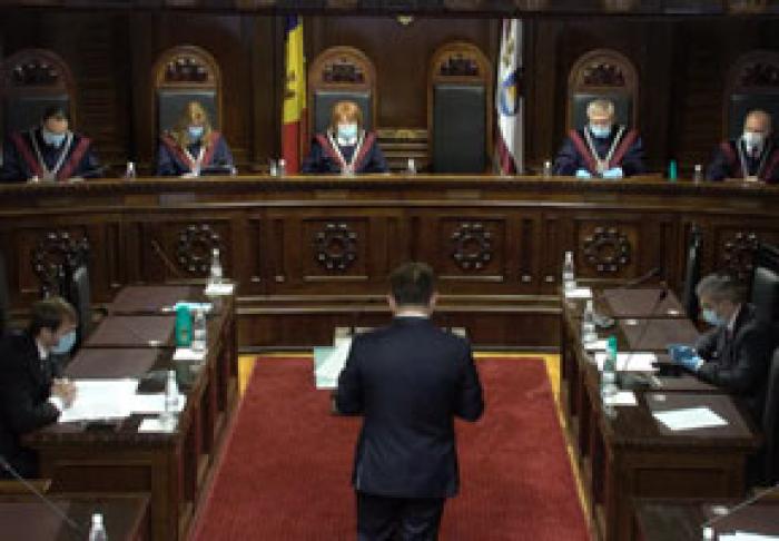 HOTĂRÂREA CC PRIVIND NECONSTITUŢIONALITATEA UNOR PREVEDERI ALE LEGISLAŢIEI NU SE REFERĂ LA MANDATUL ACTUALULUI PROCUROR GENERAL - PREŞEDINTELE CC