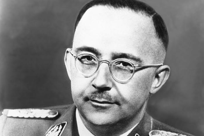 Календарь с Гитлером, Гиммлером и доктором Менгеле вызвал международный скандал
