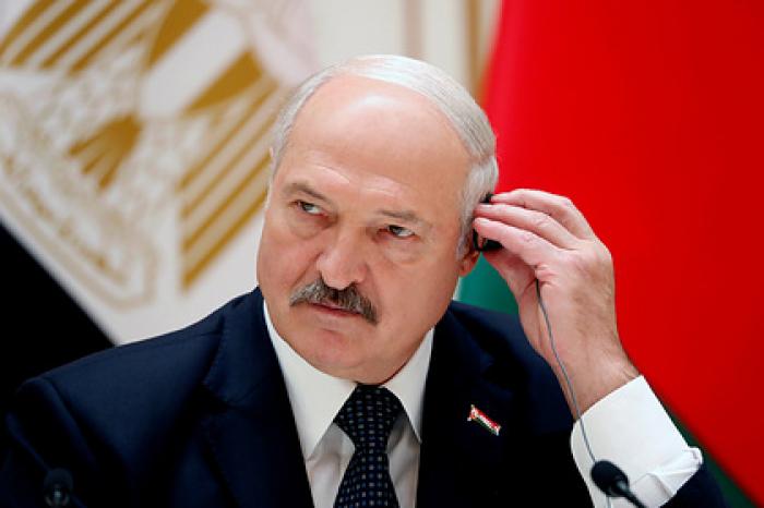 Лукашенко нашел спасение в картошке