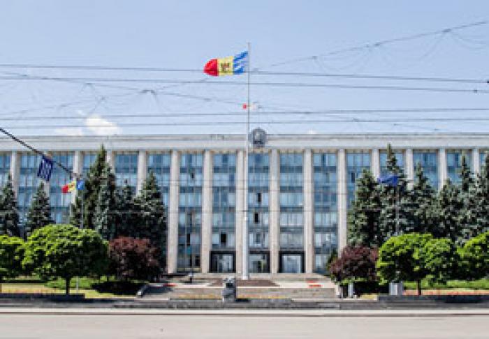 MAJORITATEA PARLAMENTARĂ VA SUSŢINE ÎN CONTINUARE GUVERNUL ION CHICU
