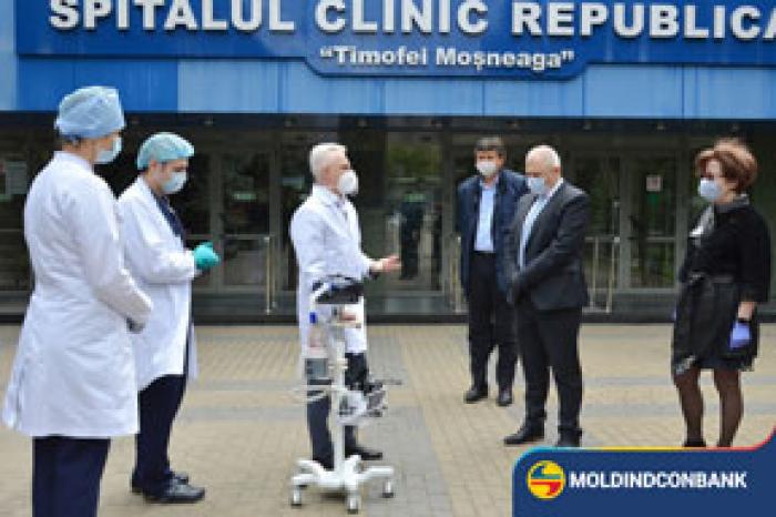 MOLDINDCONBANK A DONAT UN APARAT DE VENTILAŢIE A PLĂMÂNILOR SPITALULUI CLINIC REPUBLICAN