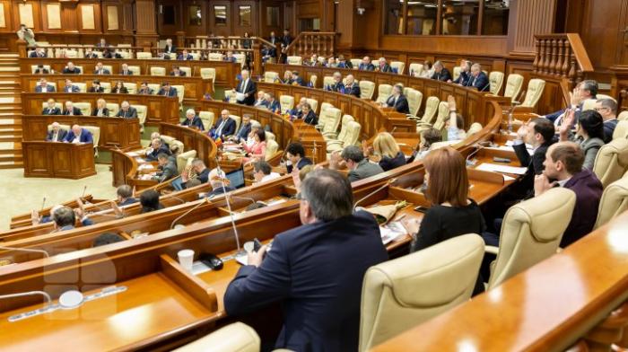Numărarea voturilor le-a dat mari bătăi de cap deputaților în ședința de astăzi a Parlamentului