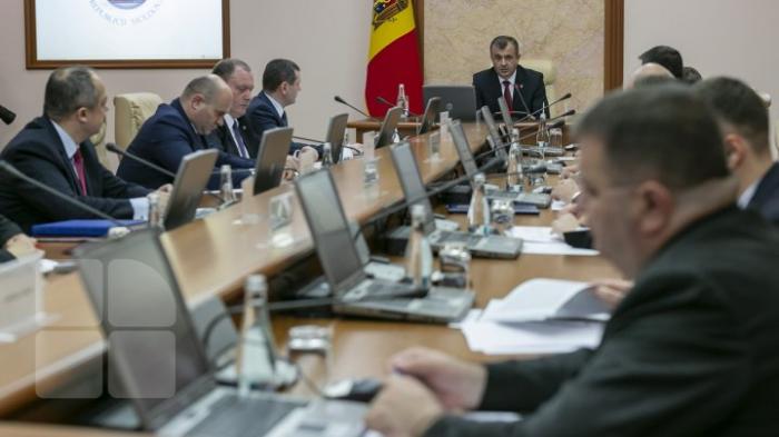 Opoziţia parlamentară vrea demiterea Guvernului Chicu. Năstase: PPDA a pregătit o moțiune de cenzură