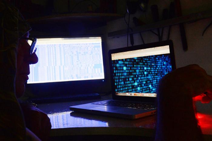 Причастных к публикации фото нацистов на акции «Бессмертный полк» нашли по IP