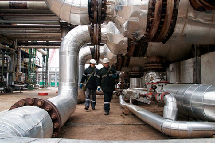 Российских нефтяников назвали самыми устойчивыми к кризису