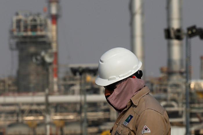 Саудовская Аравия начала спасать нефть в одиночку