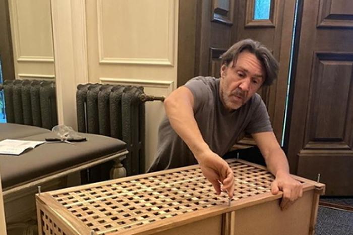 Шнуров в стихах ответил на слова Пригожина о «чудовищном» положении артистов