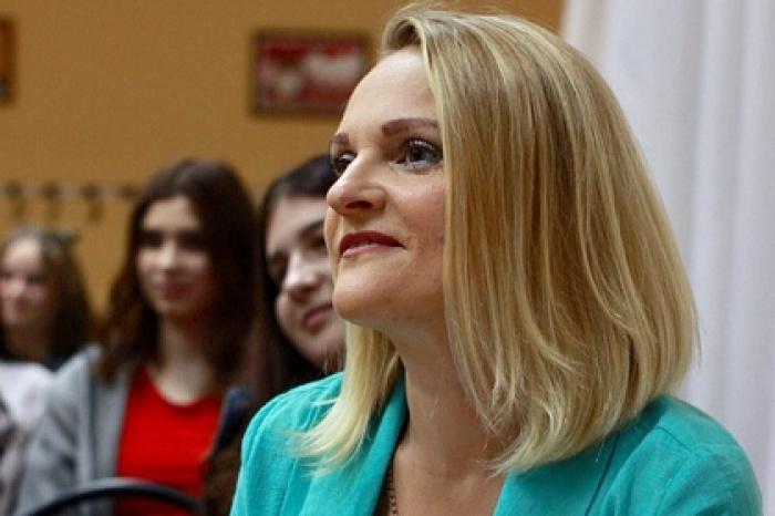 Слова российской чиновницы о «скулящих рожающих» оценили