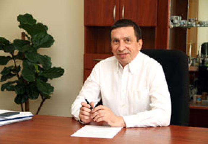 ACŢIONARII FINCOMBANK L-AU RESTABILIT ÎN FUNCŢIE PE PRIMUL PREŞEDINTE AL BĂNCII, VICTOR HVOROSTOVSCHII
