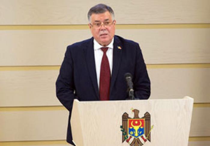 ​DEPUTATUL IURIE RENIŢĂ ESTE INDIGNAT CĂ AMBASADORII SUNT NUMIŢI ÎN BAZA INTERESELOR DE PARTID