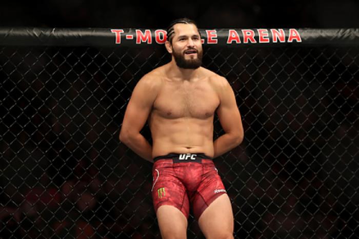 «Главный негодяй» UFC захотел подраться с Нурмагомедовым