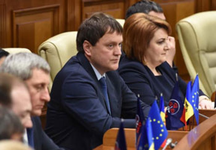 GRUPUL „PRO MOLDOVA” SALUTĂ PLECAREA LUI ANGHEL AGACHE DIN PDM
