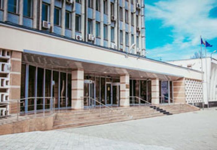 IGOR DODON SPRIJINĂ INDEPENDENŢA BNM, DAR CONSIDERĂ CĂ NU TREBUIE SĂ EXISTE "UN STAT ÎN STAT"