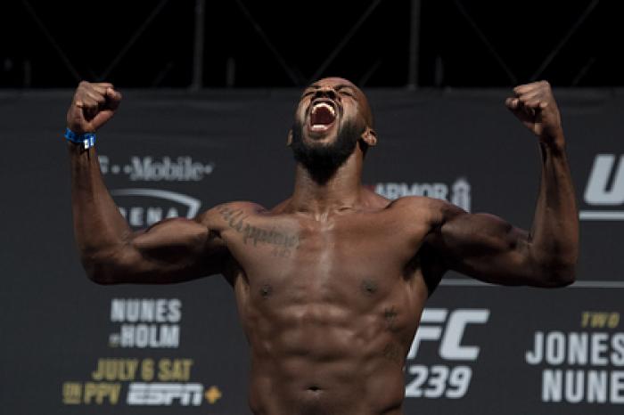 Лучший боец UFC бросил вызов Майку Тайсону