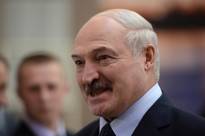 Лукашенко наградил ушедшего в отставку из-за посещения парада словацкого посла