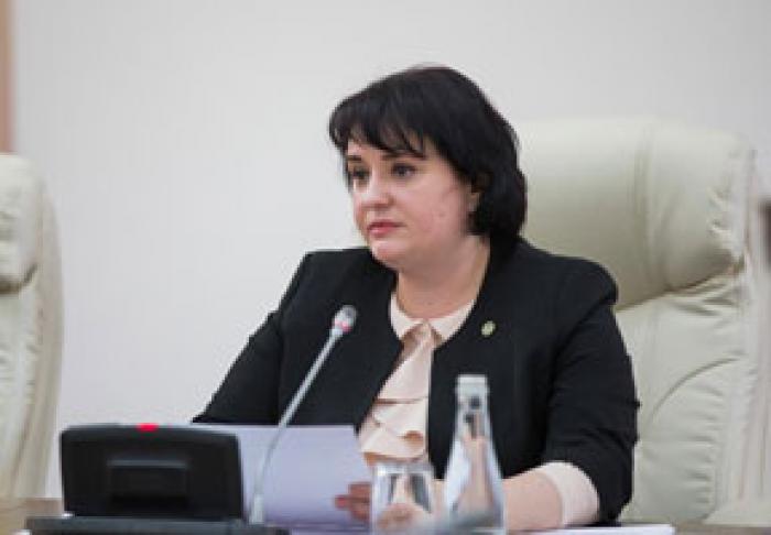 MINISTERUL SĂNĂTĂŢII CALIFICĂ DREPT ABSURDE ZVONURILE DESPRE MAJORAREA INTENŢIONATĂ A NUMĂRULUI DE DECESE DE COVID-19 ÎN MOLDOVA
