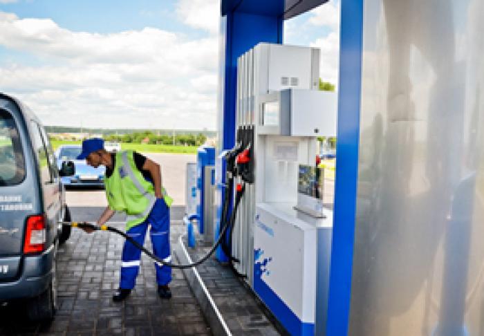 MOLDOVA AR PUTEA REVENI LA MECANISMUL ANTERIOR DE PLAFONARE A PREŢURILOR CU AMĂNUNTUL LA CARBURANŢI