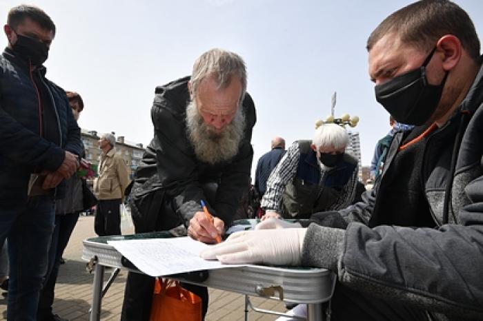 На пикетах кандидатов в президенты Белоруссии задержали 10 человек