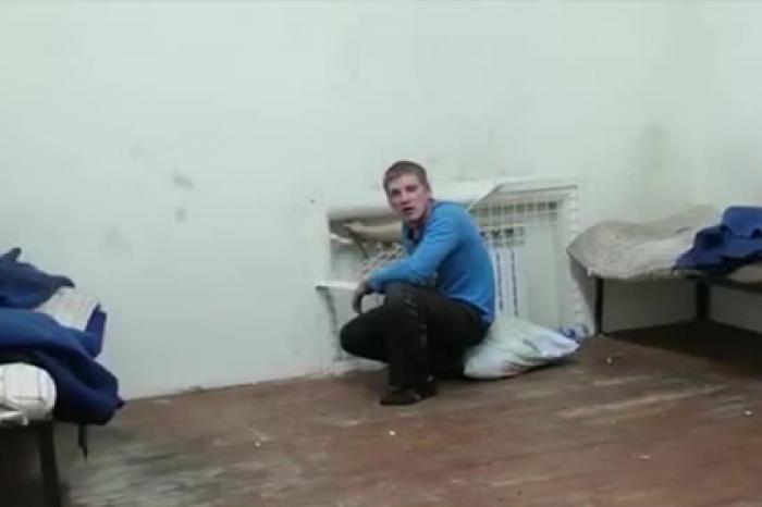 Обварившийся насмерть кипятком в камере россиянин попал на видео перед гибелью