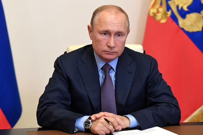 Путин удвоил детские пособия