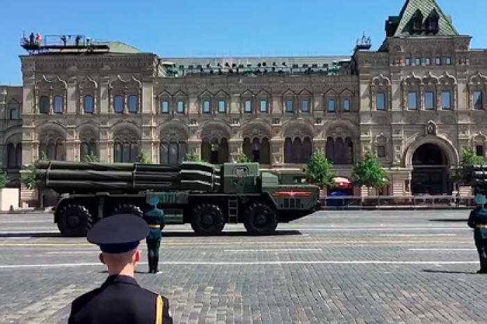 Российские военные показали новые «Панцири» и «Торнадо» на параде Победы