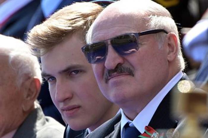 Сын и внучка Лукашенко поступили в один лицей