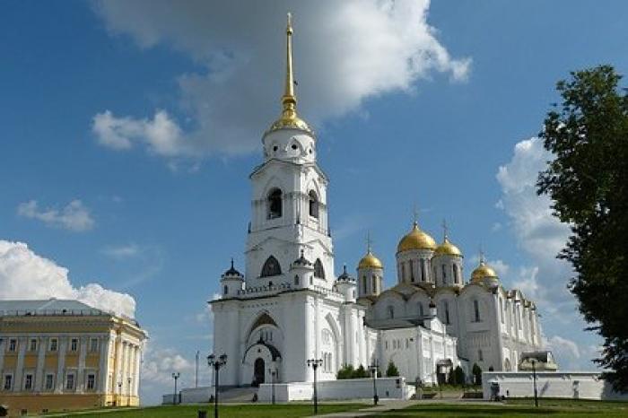 В Госдуме захотели проверять священников на судимость и психические отклонения