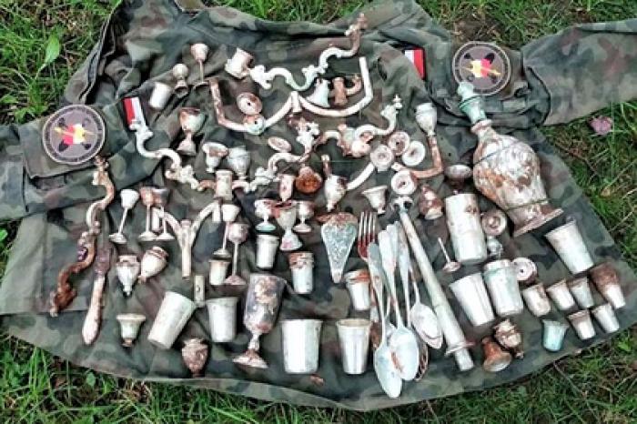 В руинах бывшего замка нацистов нашли сокровища