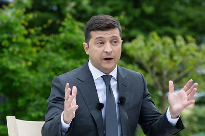 Зеленский подключил папу Римского к освобождению осужденного в Италии неонациста