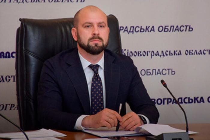 Зеленский уволил пойманного на взятке губернатора