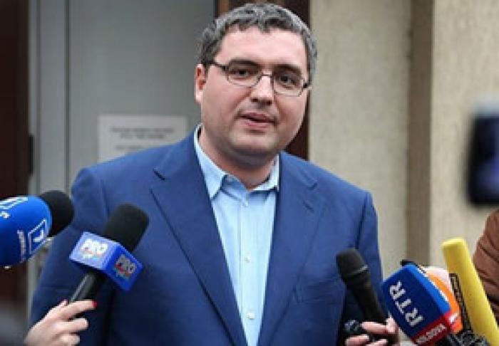 DECIZIA CURŢII CONSTITUŢIONALE AMÂNĂ CU CÂTEVA LUNI RESETAREA SISTEMULUI POLITIC - PREŞEDINTELE "PARTIDULUI NOSTRU"