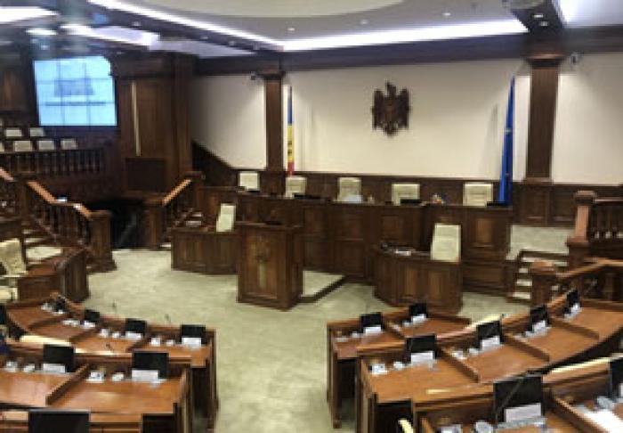ŞEDINŢA PARLAMENTULUI NU SE DESFĂŞOARĂ A TREIA ZI CONSECUTIV DIN LIPSĂ DE CVORUM