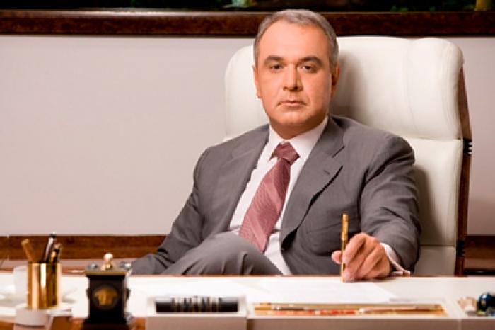 Экс-депутат рассказал о просившем у Януковича «благословения» Порошенко