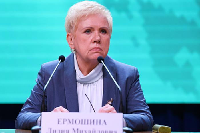 Глава ЦИК Белоруссии попросила членов участковых комиссий не заходить в соцсети
