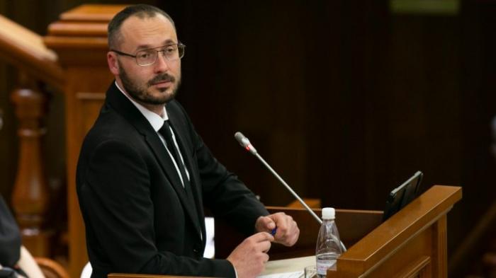 Litvinenco: Nu putem examina cererea de demisie a lui Gaţcan, fără a şti dacă a fost semnată chiar de el