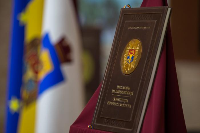 Mesajul prim-ministrului cu ocazia celei de-a 26-a aniversări a Constituției