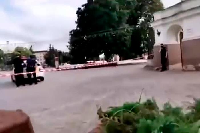 Опубликовано видео с места захвата террористом автобуса на Украине