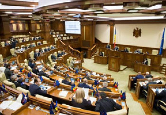 PARLAMENTUL A AMÂNAT PENTRU SĂPTĂMÂNA VIITOARE EXAMINAREA MODIFICĂRILOR LA CODUL ELECTORAL