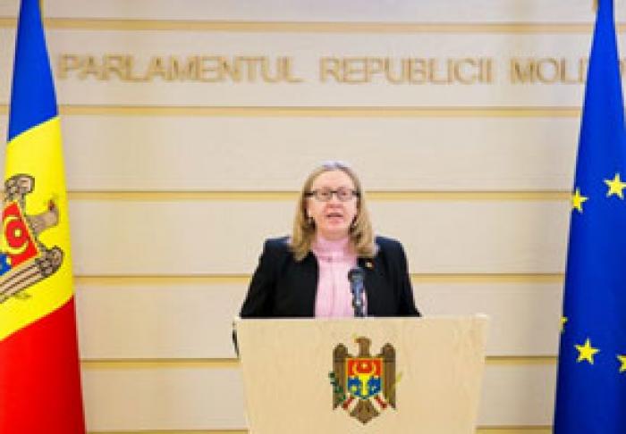 PAS A ÎNDEMNAT GUVERNUL MOLDOVEI SĂ REVADĂ RESTRICŢIILE IMPUSE CETĂŢENILOR CARE REVIN DE PESTE HOTARE