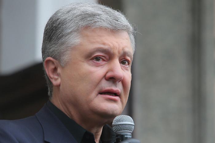 Порошенко сравнил свои уголовные дела с Уотергейтским скандалом