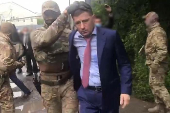 Появилось видео задержания губернатора Хабаровского края