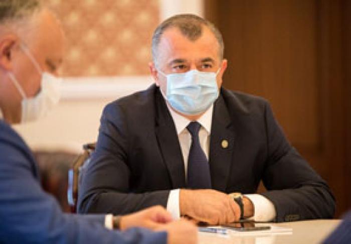 PREMIERUL ION CHICU A ÎNDEMNAT OPOZIŢIA SĂ NU BLOCHEZE ACTIVITATEA PARLAMENTULUI ŞI SĂ DEA POSIBILITATE GUVERNULUI SĂ LUCREZE