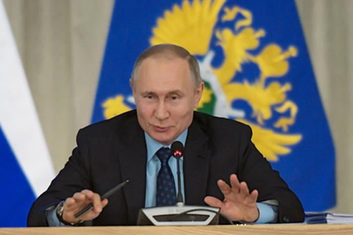 Путин упростил получение гражданства для иностранцев с трудоспособными детьми